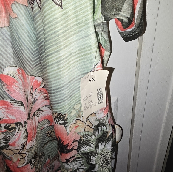 New Catherines 5x Green Tshirt - Picture 4 of 5